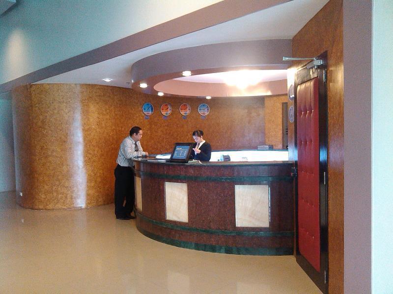 Icon Hotel Manila Eksteriør billede