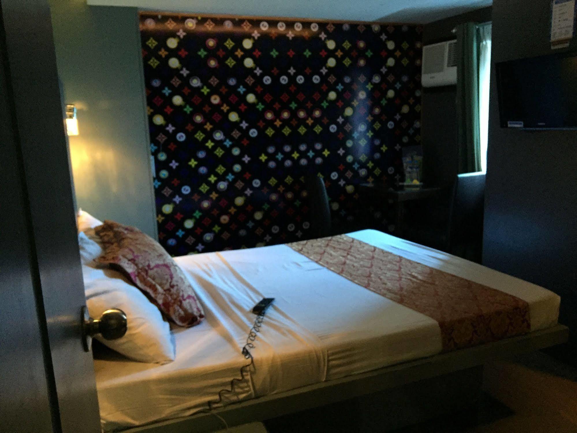 Icon Hotel Manila Eksteriør billede