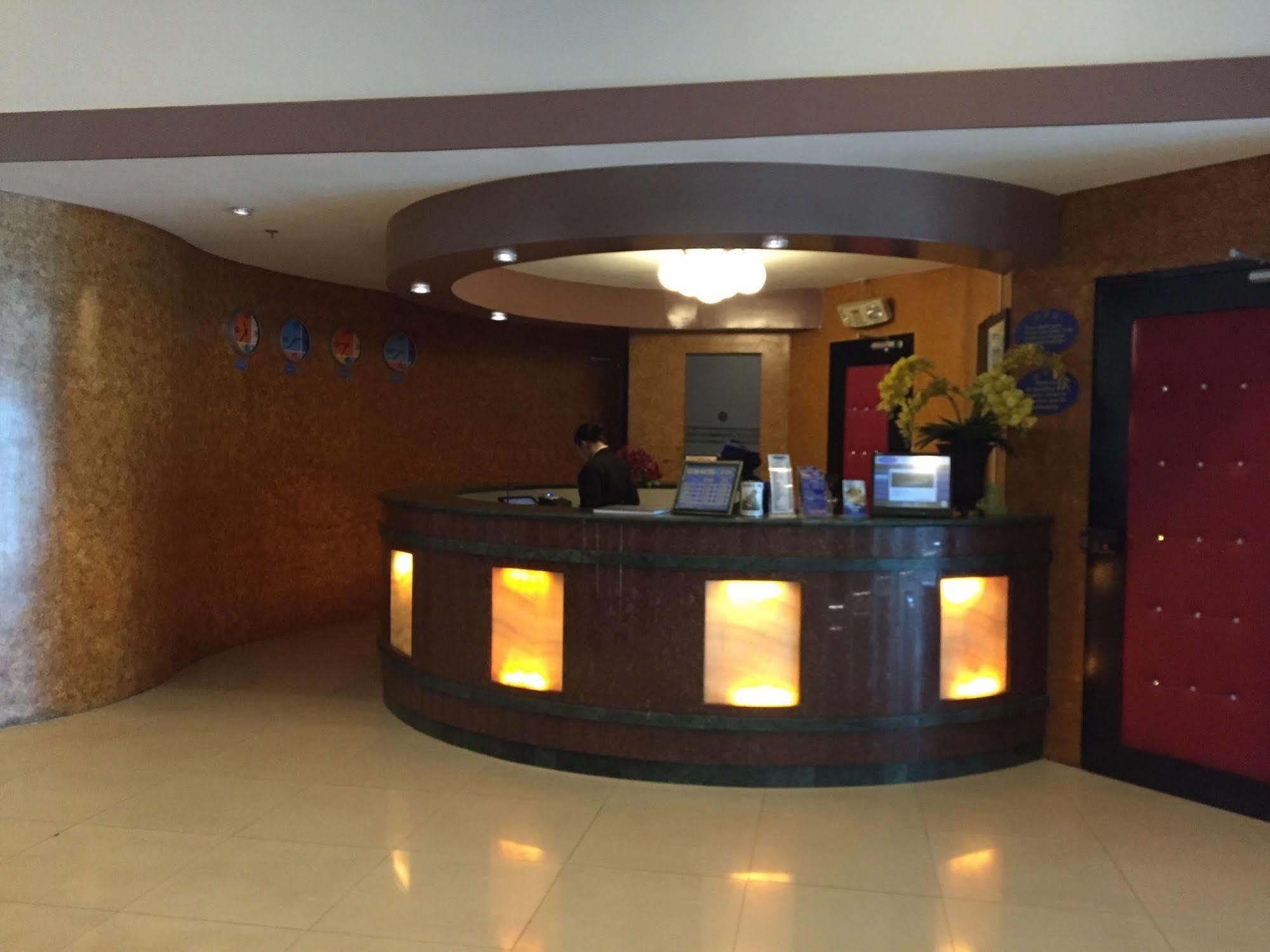 Icon Hotel Manila Eksteriør billede